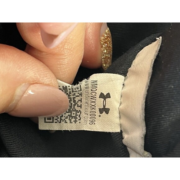 Under Armour Running Shorts. Black.Womens Sz Large Heat Gear. Loose Fit. Pockets - Picture 7 of 8